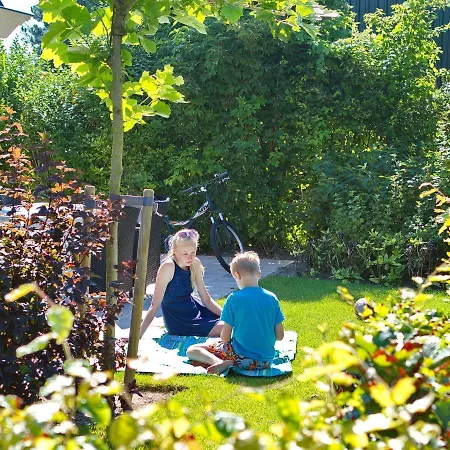 In With Sunny Garden Noordwijk