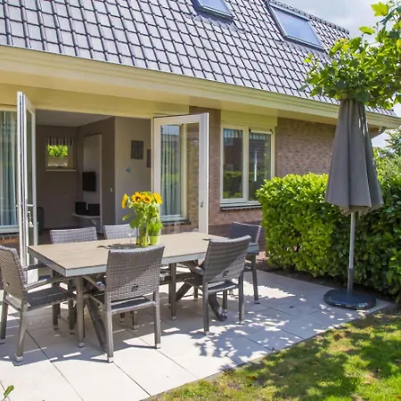 In With Sunny Garden Feriehus *