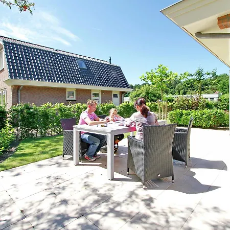 Comfortable With A Garden At 1.1km From The Sea *