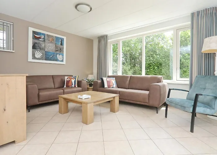 In With Sunny Garden Casa de Férias